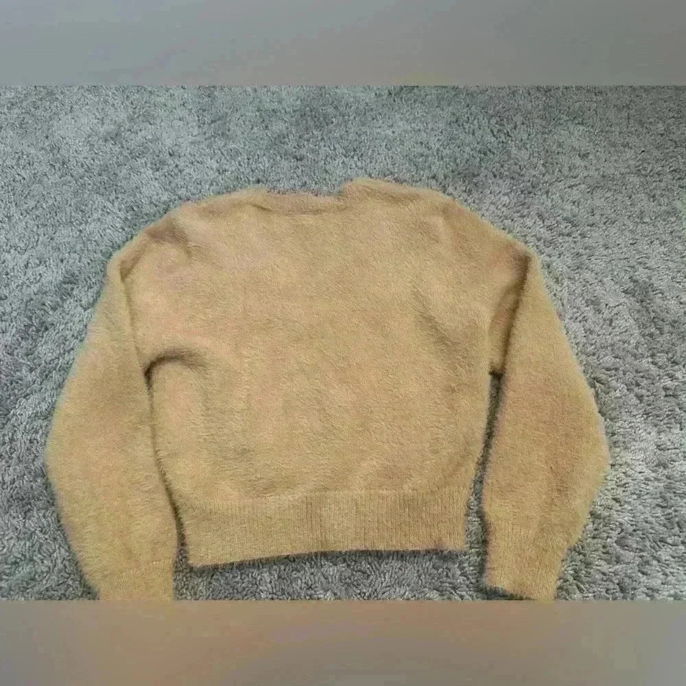 Kids sweater size 12. - Picture 2 of 3